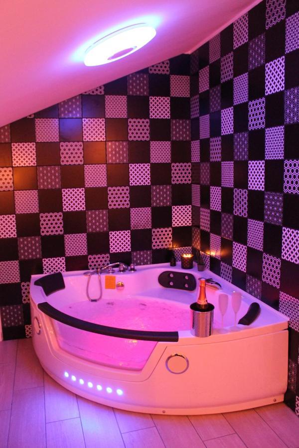 Le Logis Du Bien-Etre, Balneo & Sauna Dans Chambre Vertou Luaran gambar